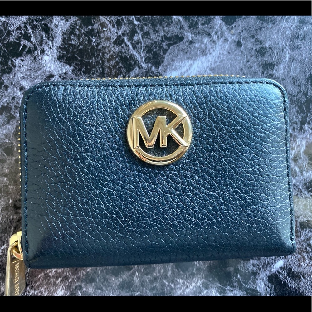 Michael Kors Zip Around Small Wallet